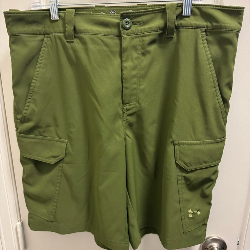 Under Armour Green Fishing/Cargo Shorts 36”